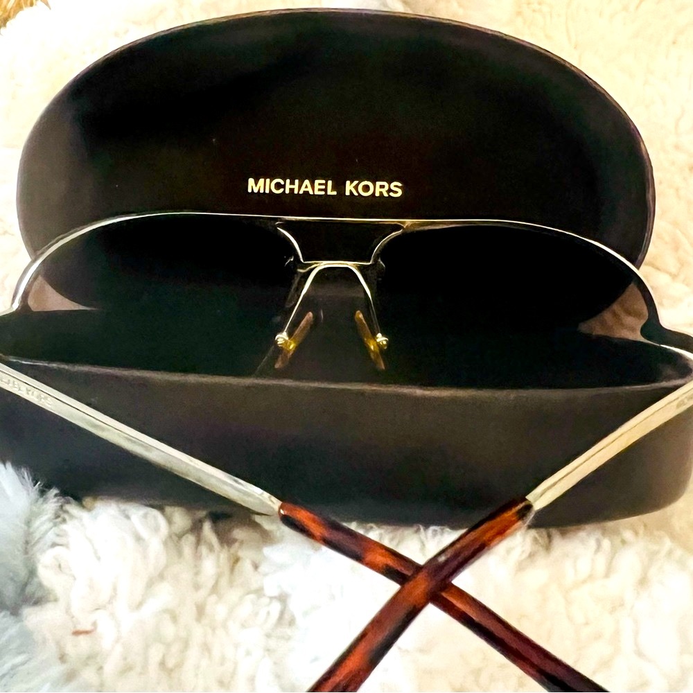 Michael Kors Unisex Aviator Sunglasses - Picture 8 of 11